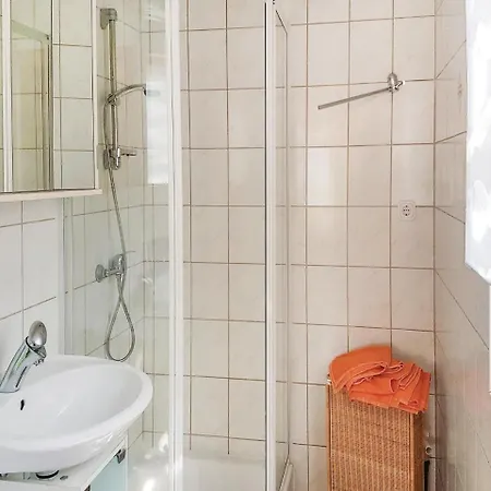 Three-bedroom Holiday In 度假居