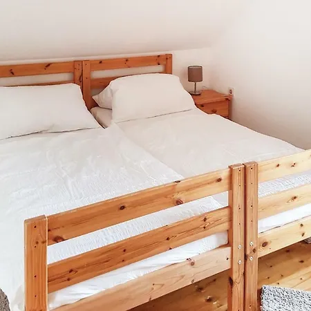 度假居 Three-bedroom Holiday In *