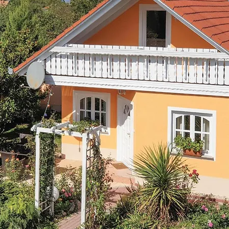 度假居 Three-bedroom Holiday In 扎马迪